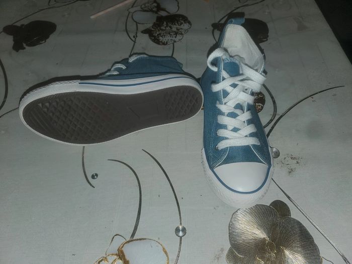 Chaussure baskets taille 32 - photo numéro 2