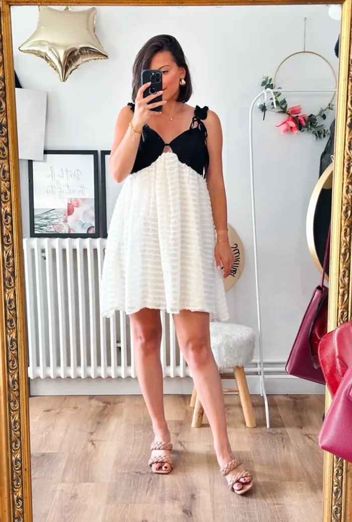 Robe noire et blanc cassé taille 38 - photo numéro 3