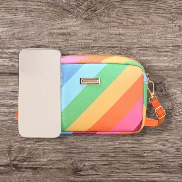 Sac bandoulière arc-en-ciel similicuir - photo numéro 3