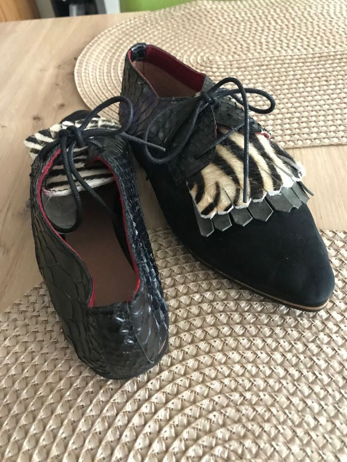 Mocassins en daim et cuir couleur noire et zébrée - photo numéro 4