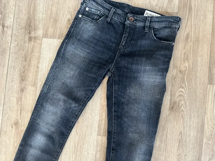 Emporio Armani jeans gris push up  taille Fr 36  / us 26 - photo numéro 2