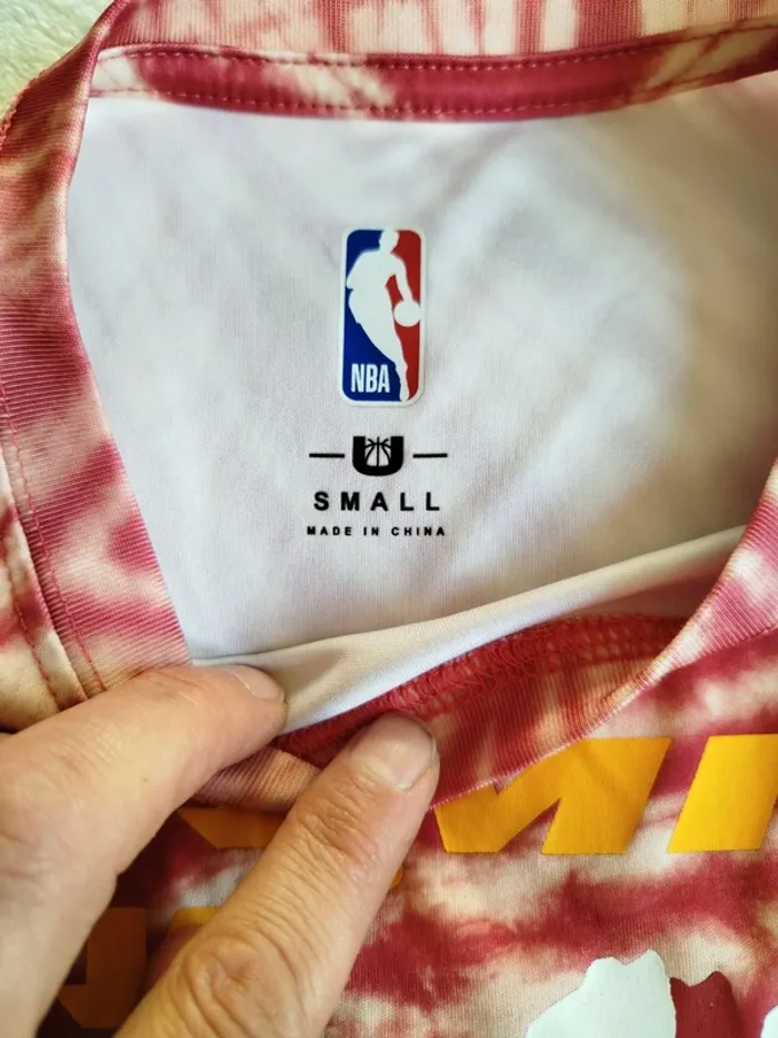 T-shirt Miami Heat taille S - photo numéro 3