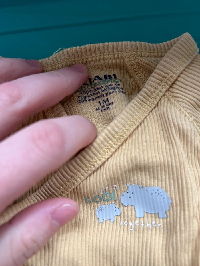 Lot de 5 bodys manches longues kiabi , 1 mois - photo numéro 7