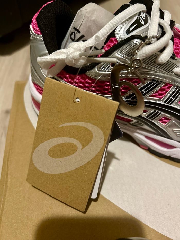 Asics Kayano rose neuve - 39 - photo numéro 2