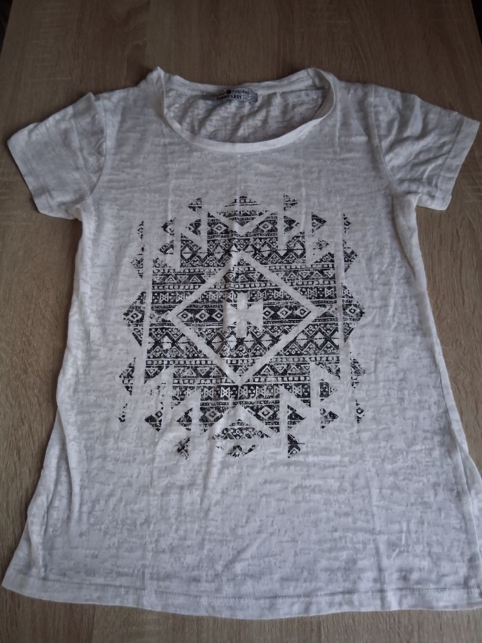 Tee shirt