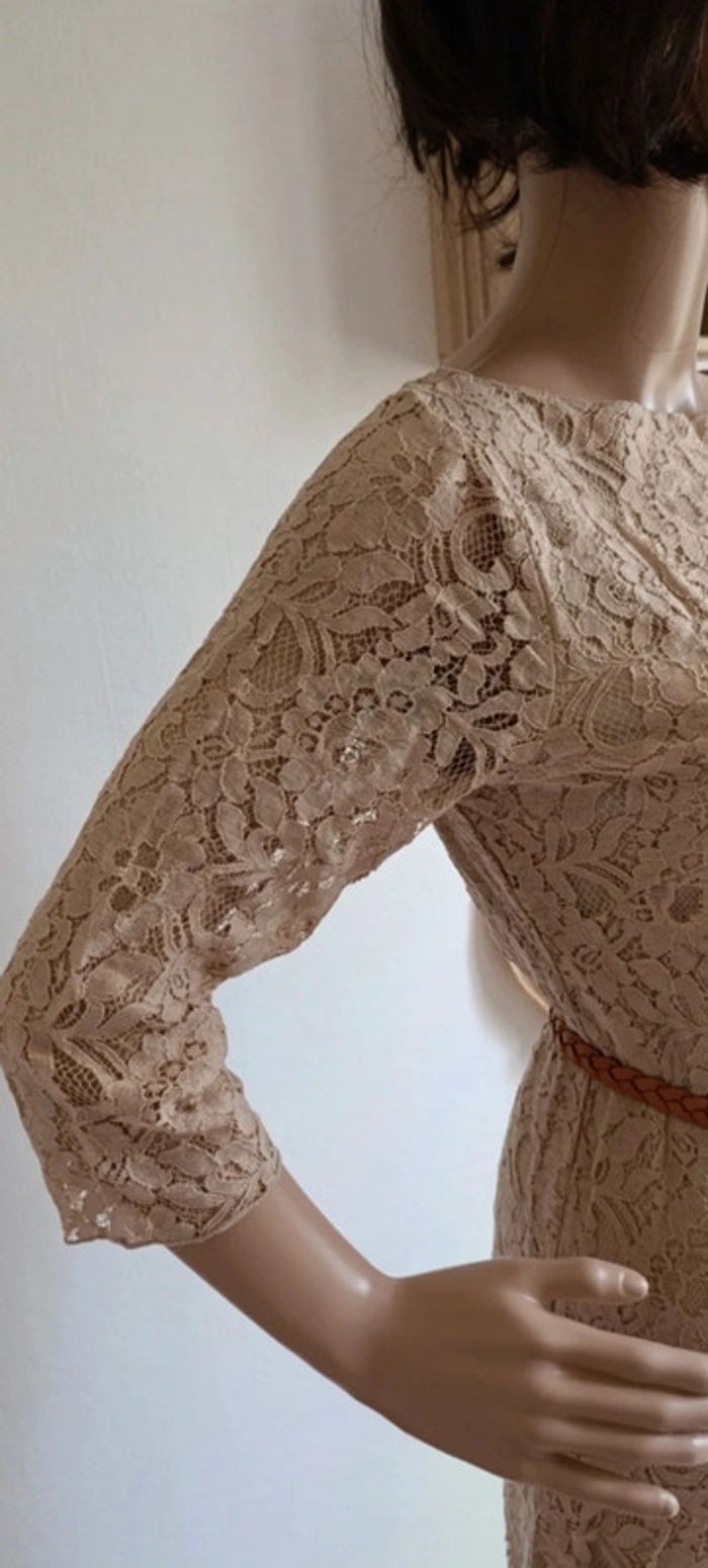 Magnifique robe beige en dentelle la redoute taille 36 - photo numéro 2