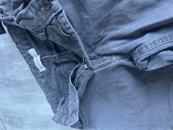 Lot 2 pantalons garçon 12 ans très bon état