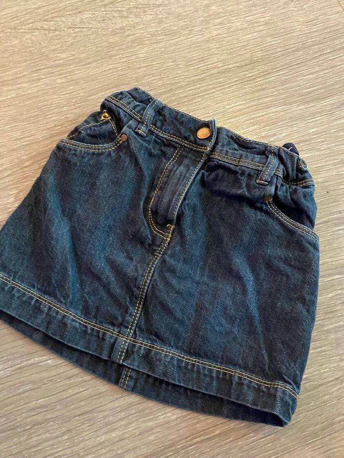 Lot de 2 jupes Kiabi t8 ans - photo numéro 2