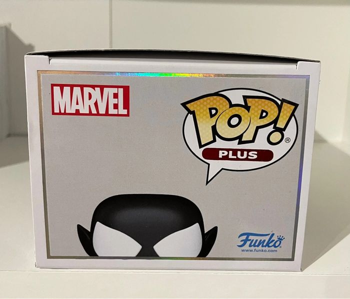 Funko Pop! 1510 - Marvel - Uncanny Spider-man - Edition Limited - Glow in the dark - photo numéro 7