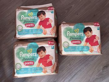 96 couches Pampers harmonie pants T4