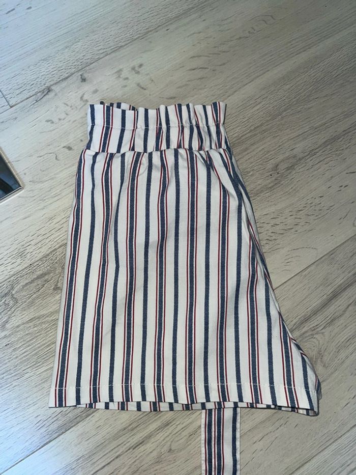 Short à rayures - photo numéro 9
