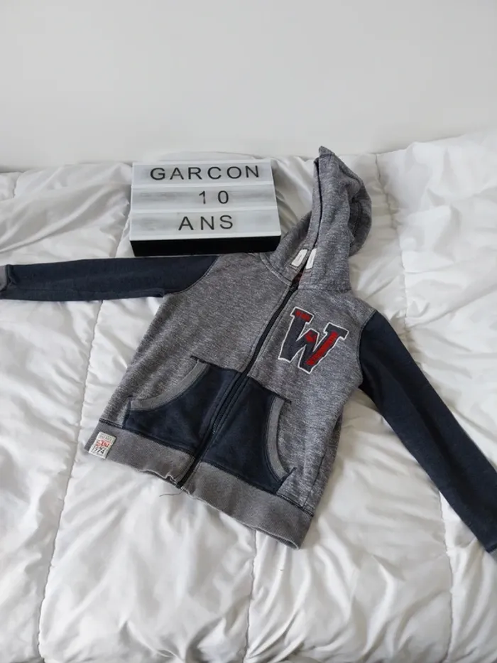 Gilet zippée capuche garçon 10 ans C&A