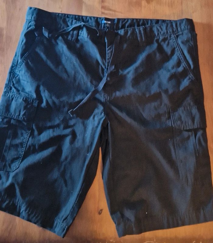 Short /bermuda homme noir taille 52