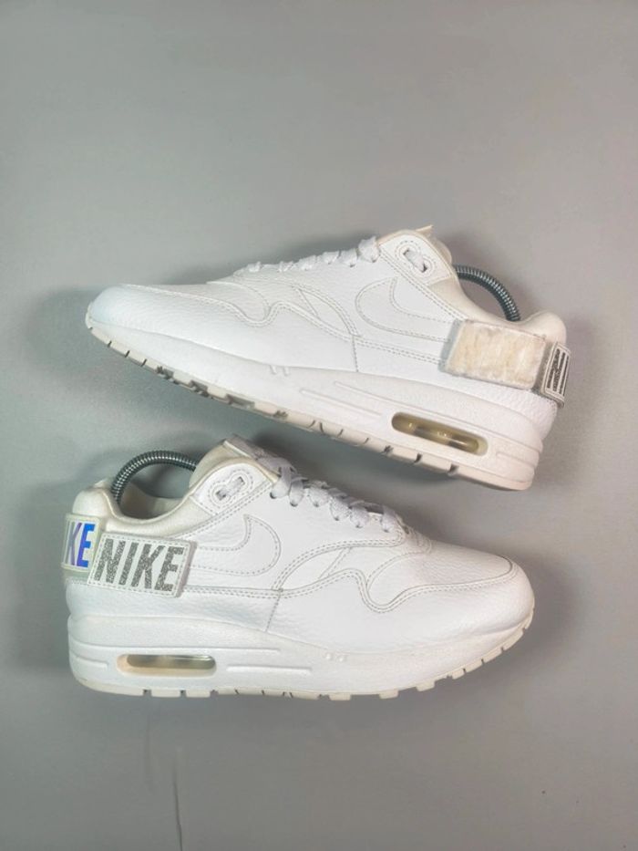 Baskets Nike air max one blanche neuves pointure 37 - photo numéro 2