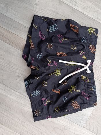 Short de bain noir à palmier