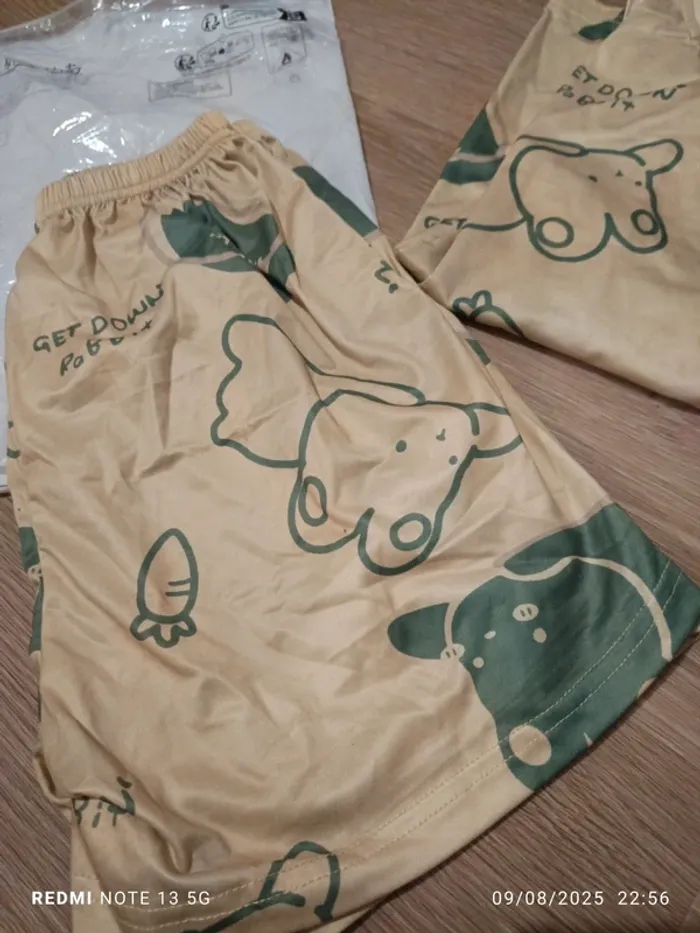 Magnifique pyjama short taille xs - photo numéro 3