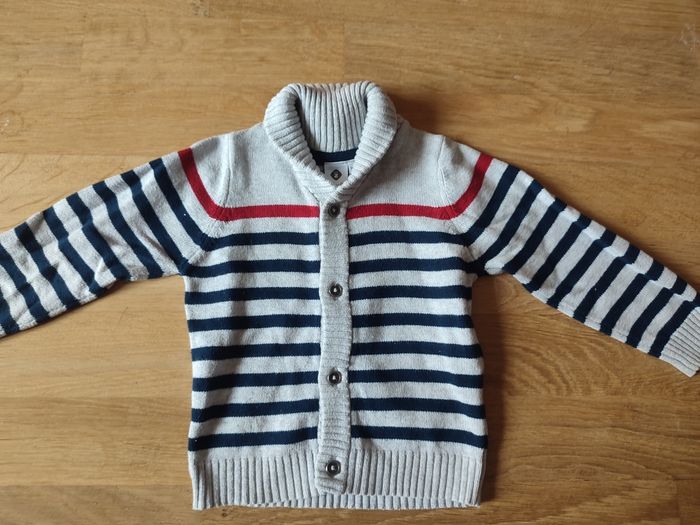 Gilet 18 mois garçon comme neuf