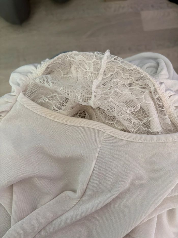 Ensemble chemisier à volants et pantalon rayé S Stradivarius très bon état🤍 - photo numéro 9