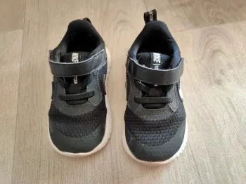 Baskets Nike P27