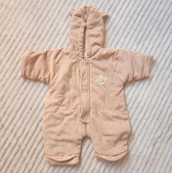 Combinaison bébé 3 mois – Beige chaude et douce à capuche