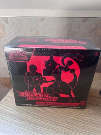 ETB Pokémon EV10