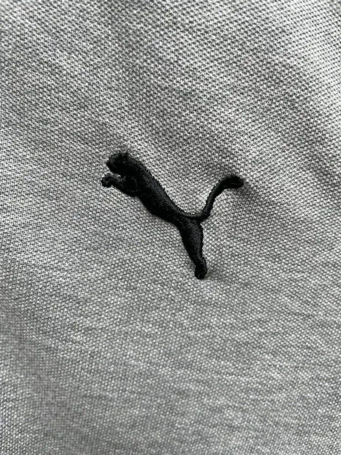 Puma grey tall long polo black embroided logo Mens M - photo numéro 2