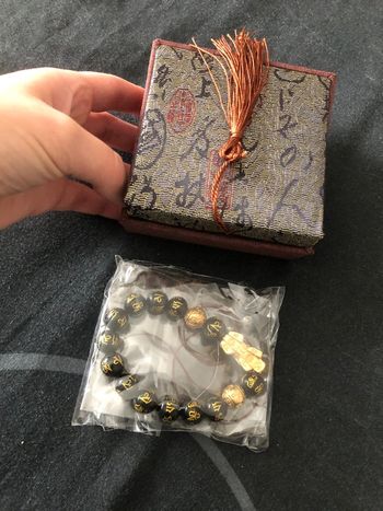 Bracelet chinois neuf avec boîte