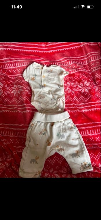 Ensemble bébé 1 mois