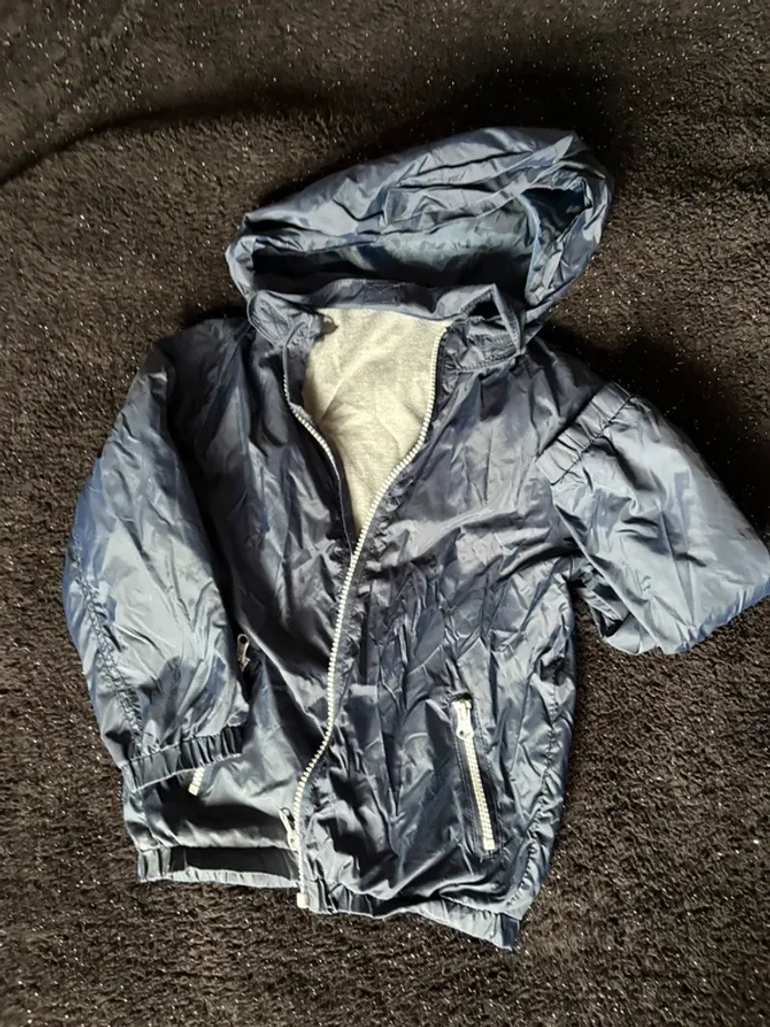 Coupe-vent avec capuche 5 ans