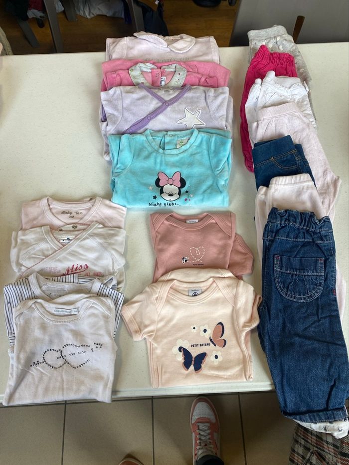 Lot de vêtement bébé fille