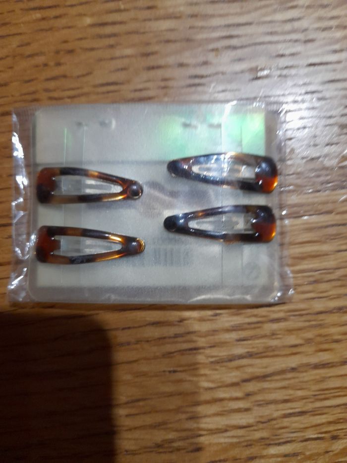 Barrettes