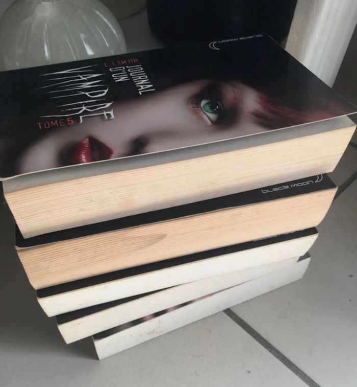 Livres le lot : le journal d’un vampire tome 1 à 5 - photo numéro 5