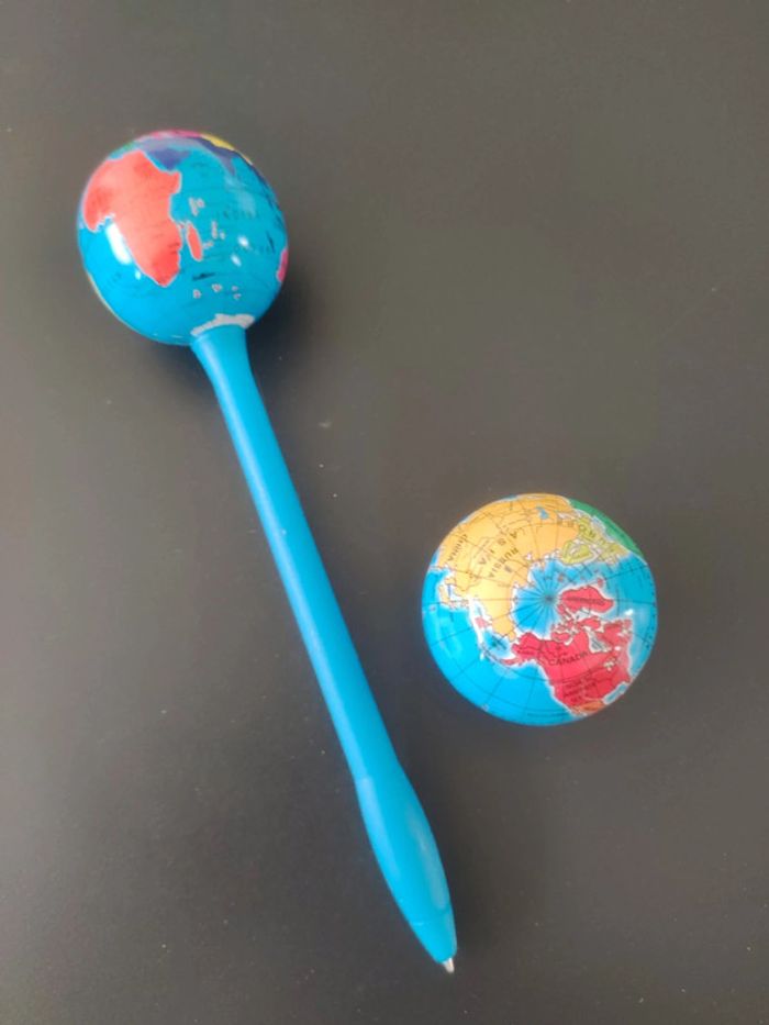 Ensemble globe terrestre
