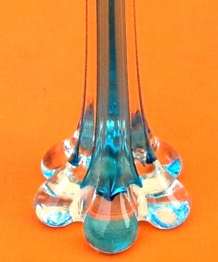 Années 1970 Vase soliflore " pied d' éléphant " Verre transparent / turquoise - photo numéro 5