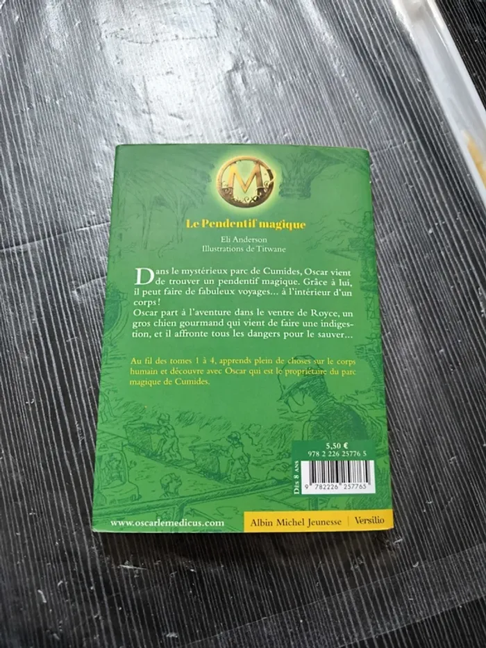 Livre oscar le medicus le pendentif magique - photo numéro 2