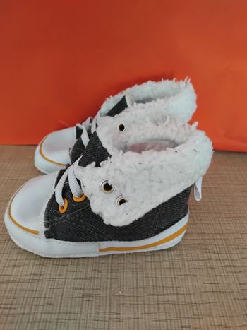 Chaussures souples taille 18/19 *