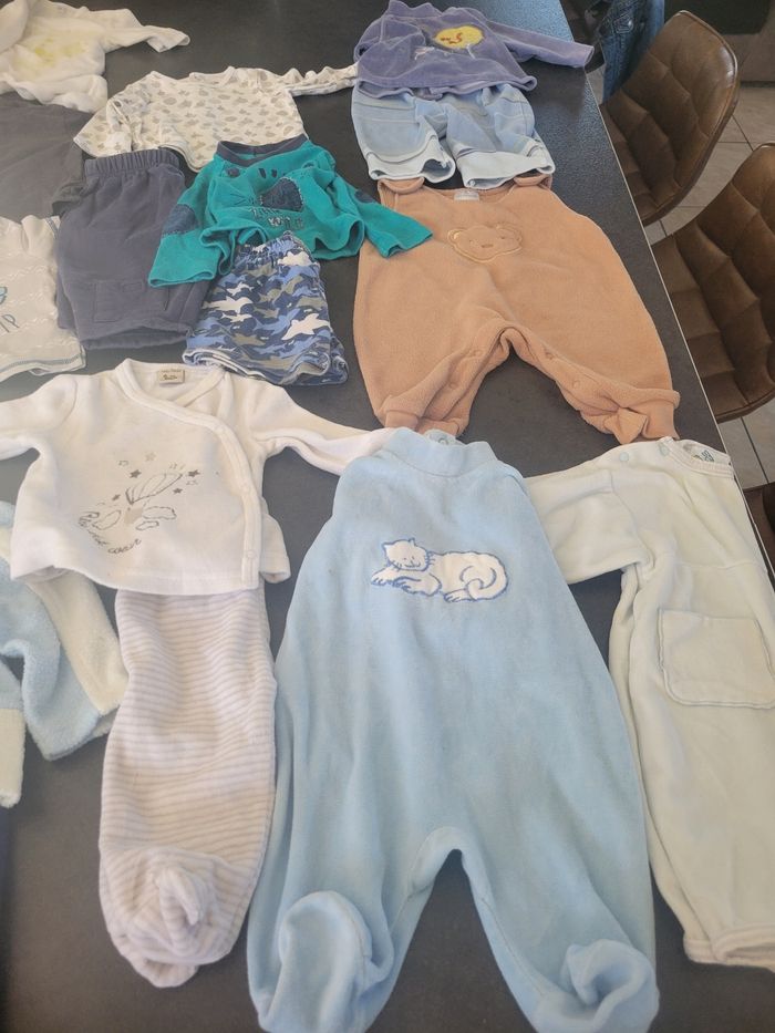 Lot vêtements garçons 3mois - photo numéro 3