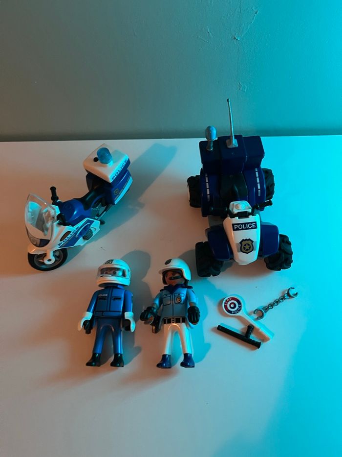Véhicules police Playmobil - photo numéro 5