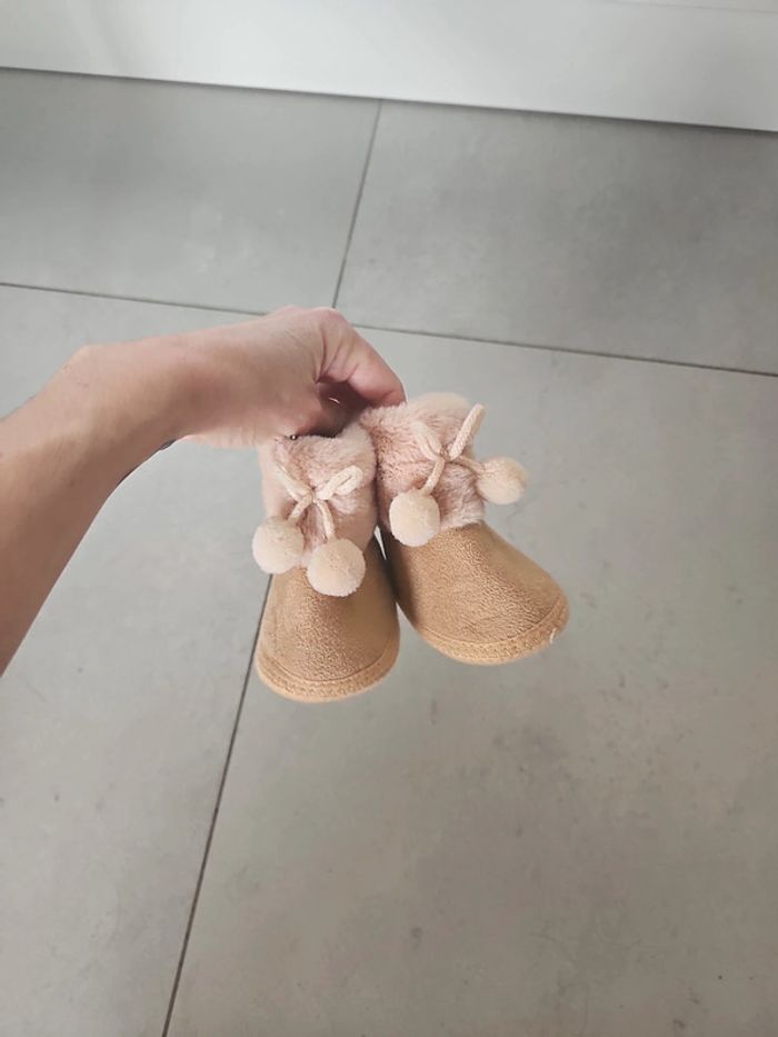 Bottines bébé fourrées 3/6 - photo numéro 5