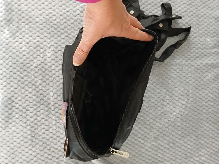 Sac fourre tout noir - photo numéro 3