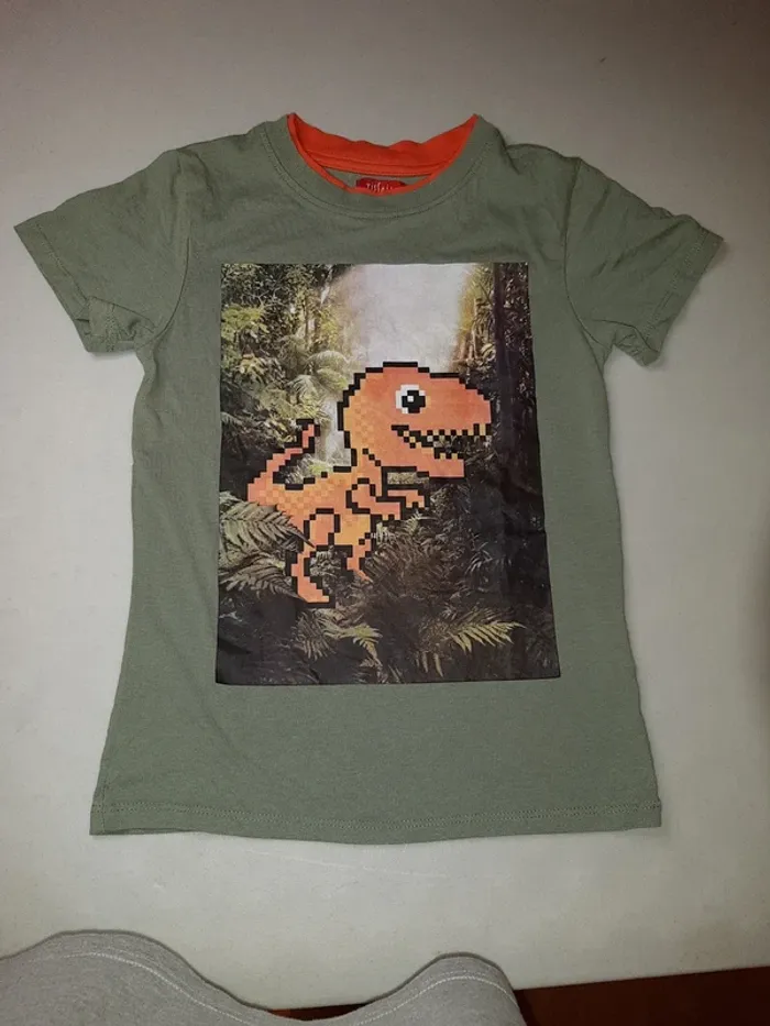 Shirt dino