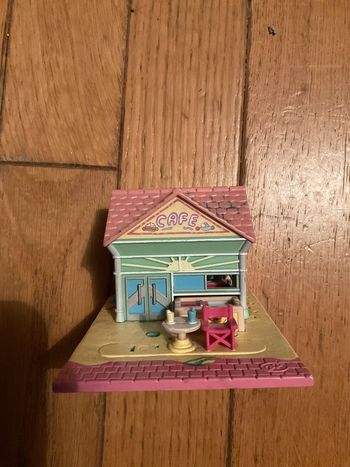 Café Polly Pocket