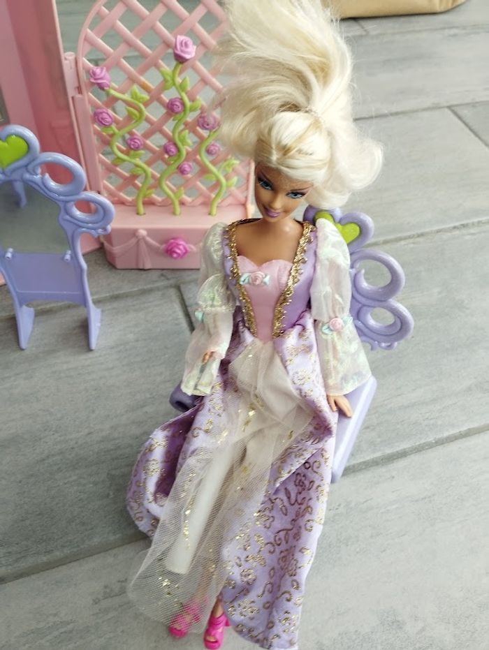 Chambre - maison poupée chateau Mattel - photo numéro 5