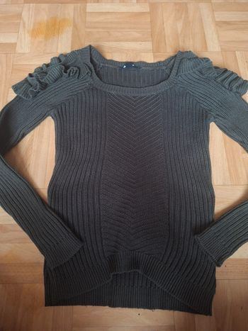 Pull épaule dénudé