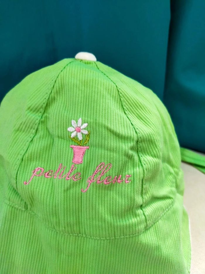 Casquette verte Petite fleur – Taille 49 cm – 100% coton - photo numéro 2
