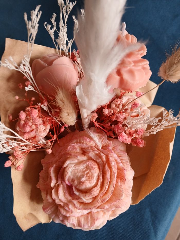 Bouquet de fleurs en cire - photo numéro 2