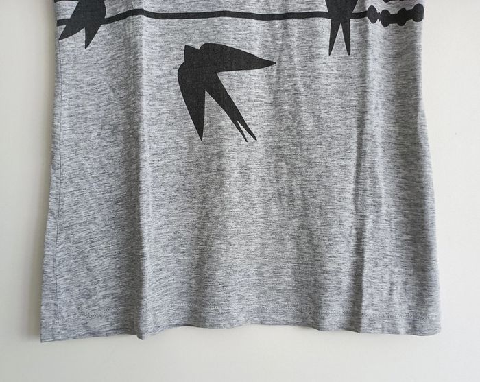 T shirt gris oiseaux sur des fils. Etam. Taille 36 - photo numéro 3