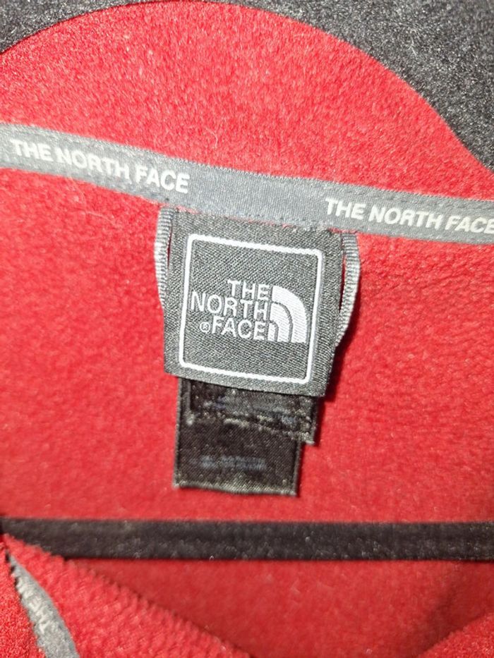 Gilet polaire rouge the north face XL - photo numéro 2