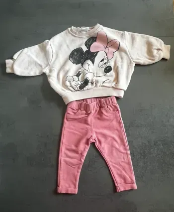 Ensemble 9 mois bébé fille