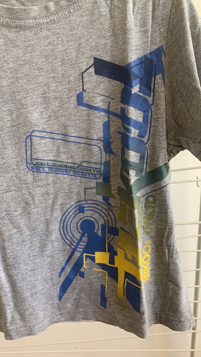 Tee Shirt gris 8 ans - photo numéro 2